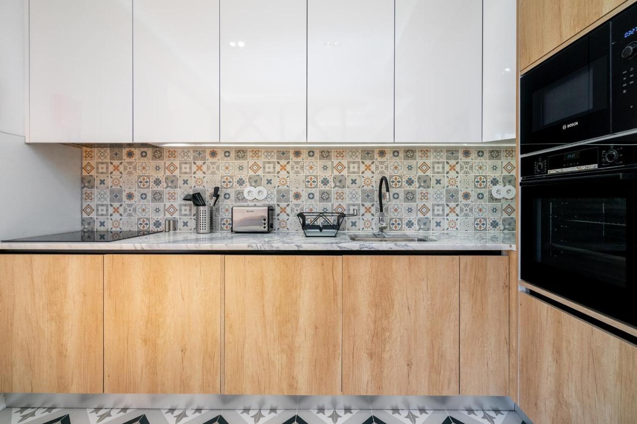 Whome | Great Location & Large Family Apartment W/Patio Lisboa Kültér fotó